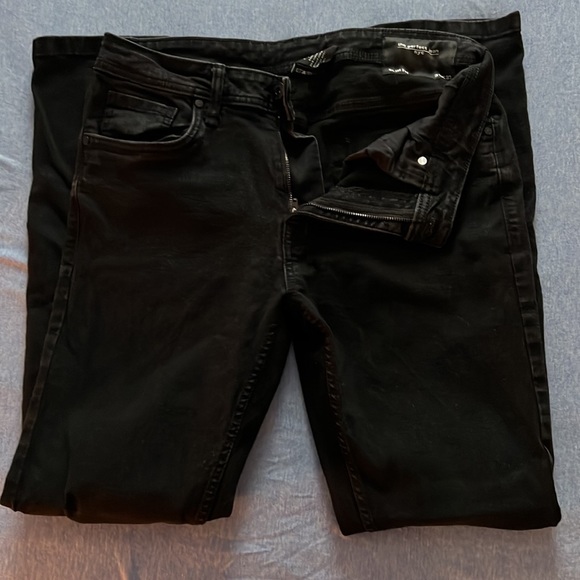 THE MOST COMFORTABLE JEANS YOU’LL FIND!! - Picture 3 of 5